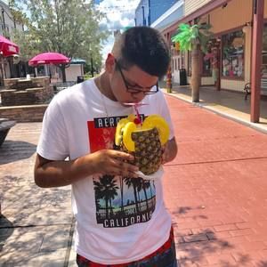 Meet your Posher, Daniel